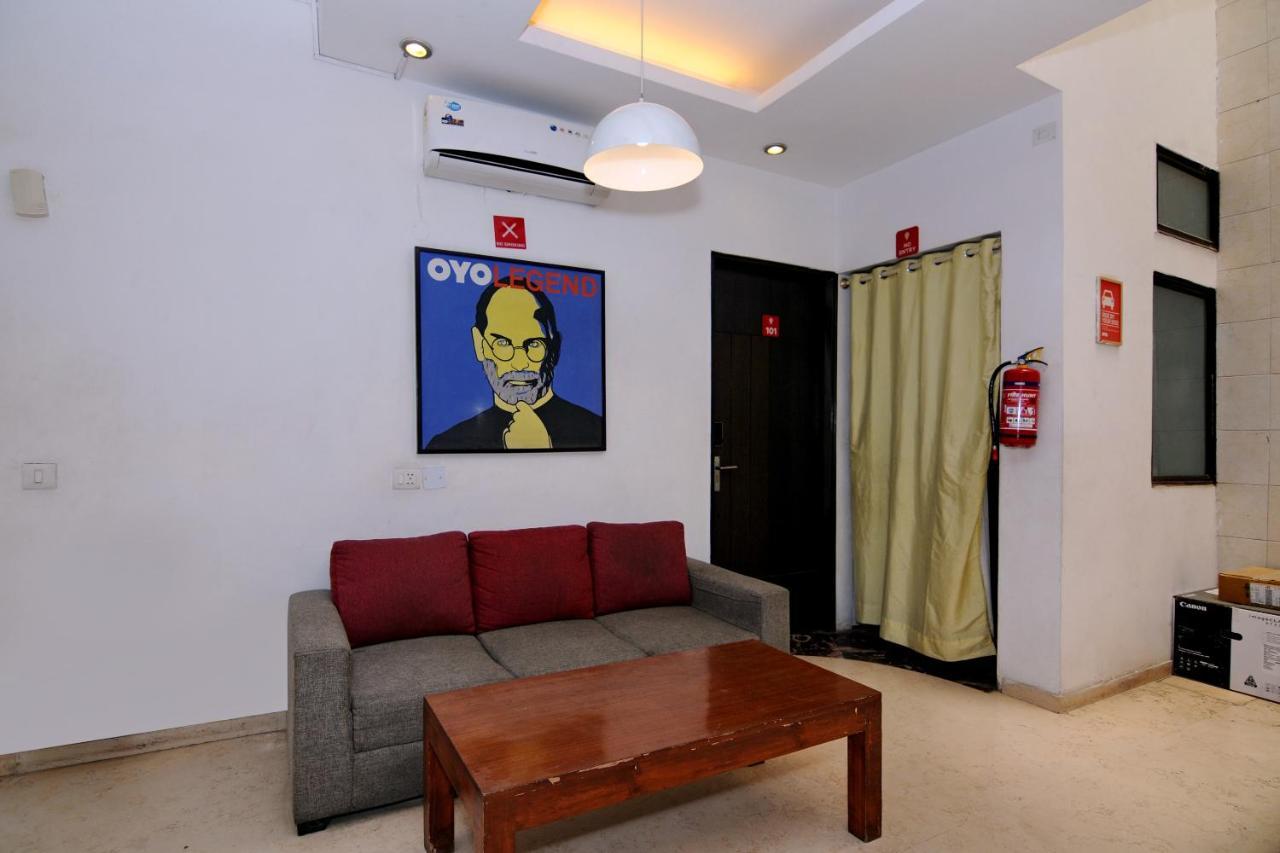 Oyo Flagship 591 Safdarjung Enclave Aparthotel New Delhi Exterior photo