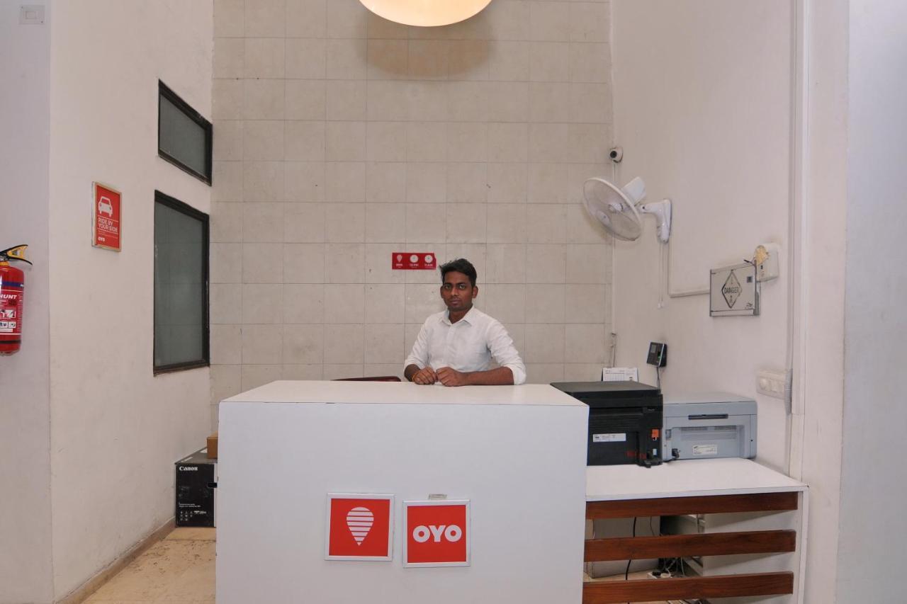 Oyo Flagship 591 Safdarjung Enclave Aparthotel New Delhi Exterior photo